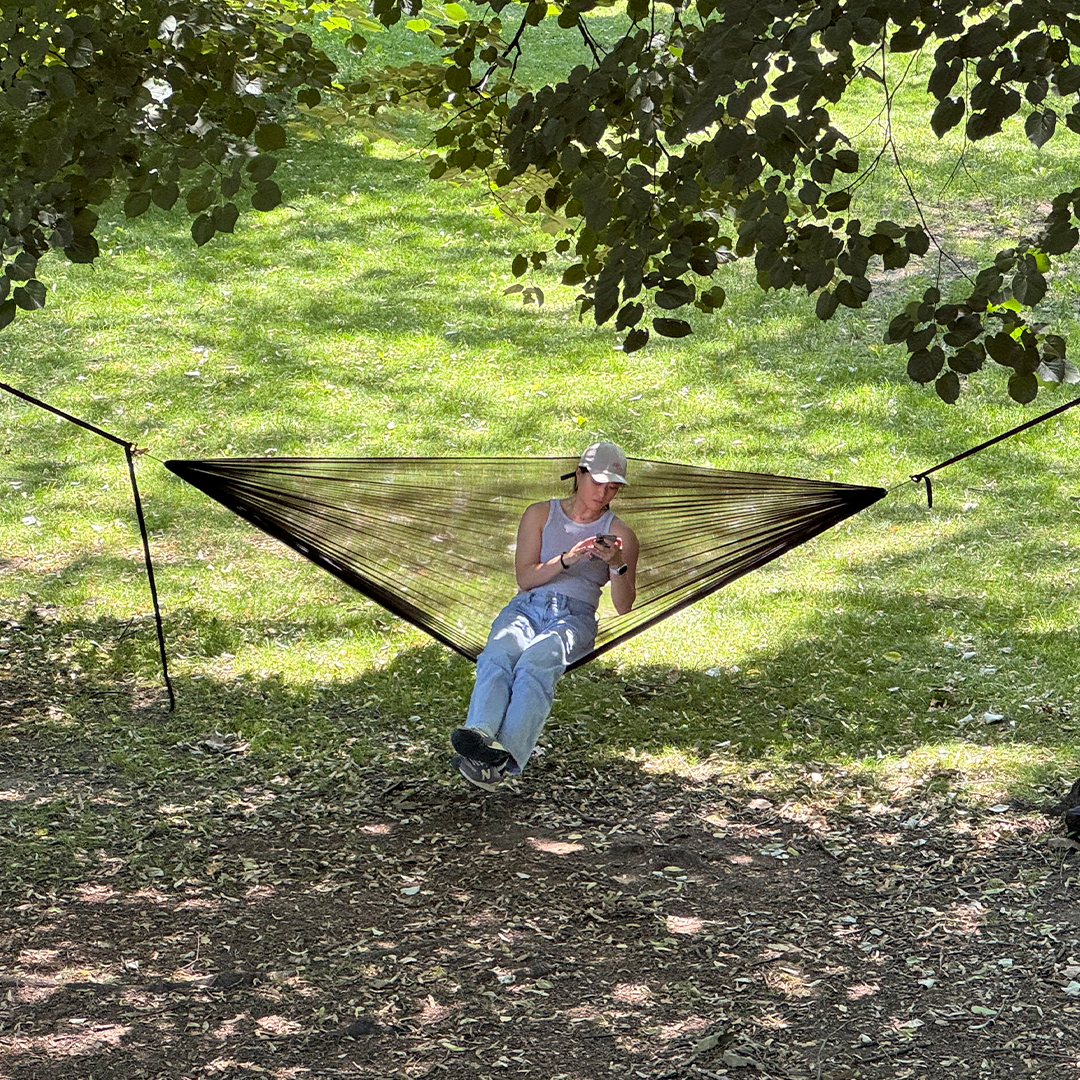 Almost Weightless Modular Hammock