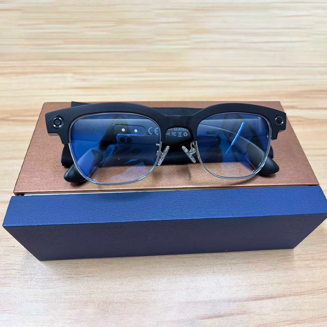 Smart Glasses For Pet Parents