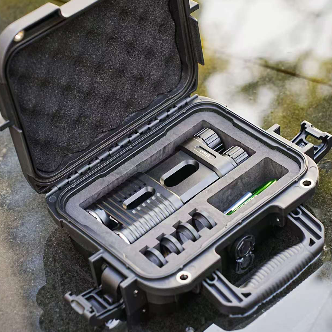 Light That Reaches 2 Kilometers