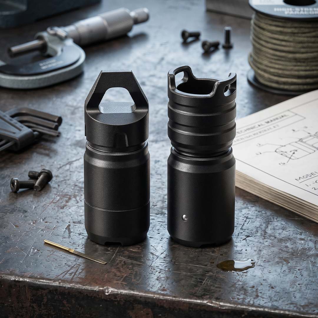 Keychain Flashlight With Spare Power