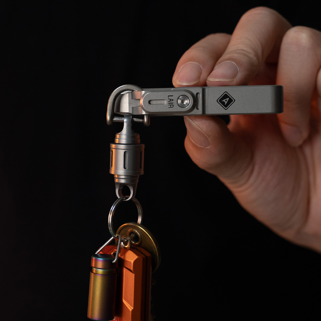 Titanium Quick-Release EDC Connector