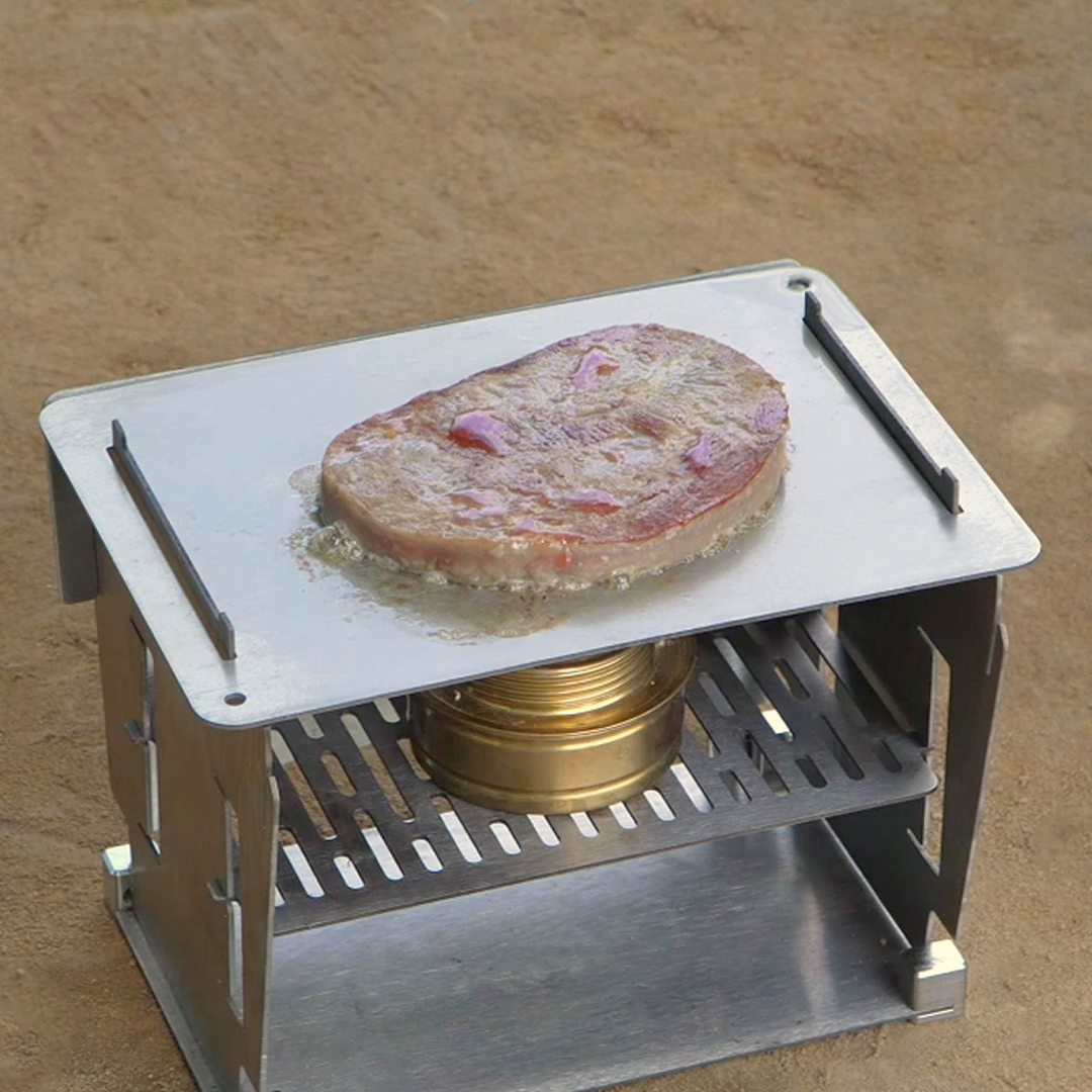Flat-Pack Firepower For Camp Cooking