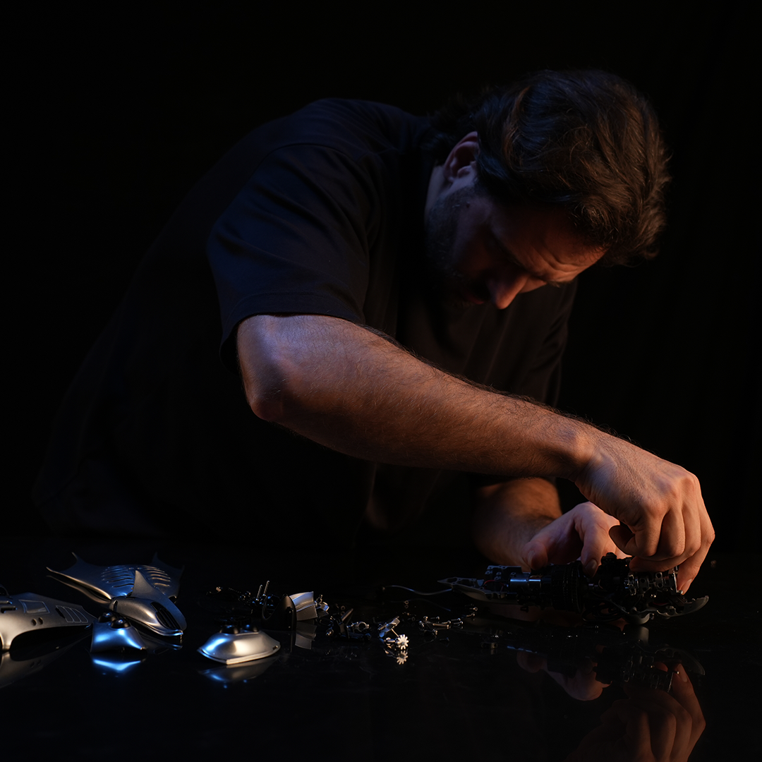 Magnetic Mechanical Sculpture With Motion