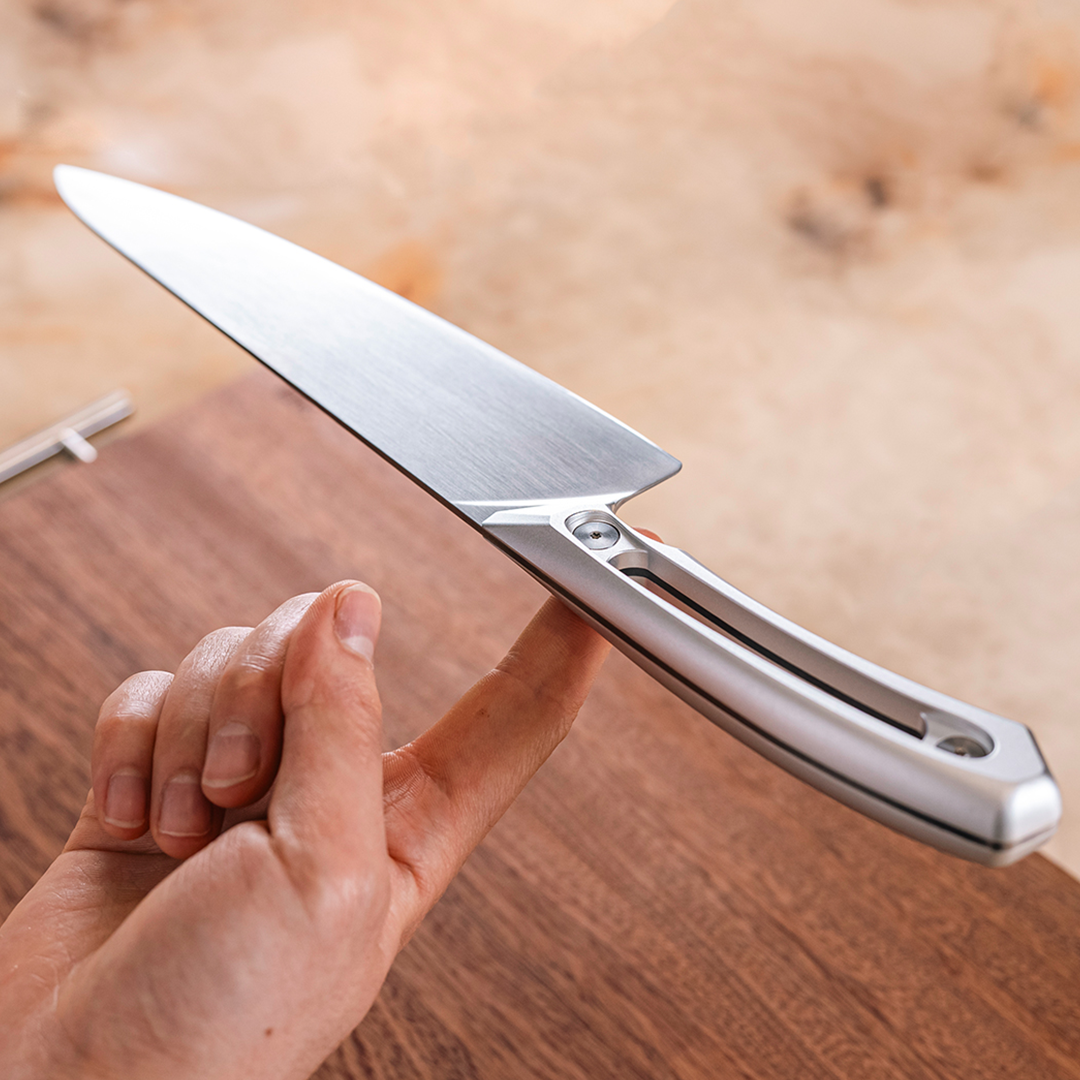 World's First M390 CNC Handle Knife