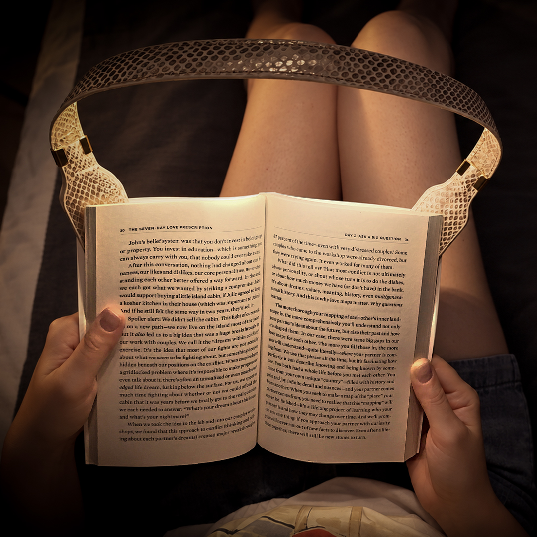 A Book Light That Follows The Shape Of Your Book.