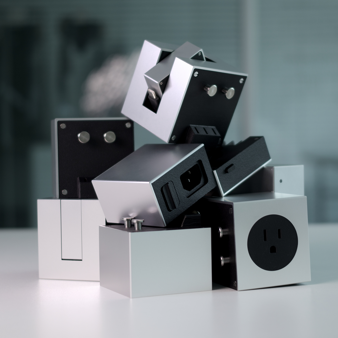 Modular Desktop Charger With 165W Power