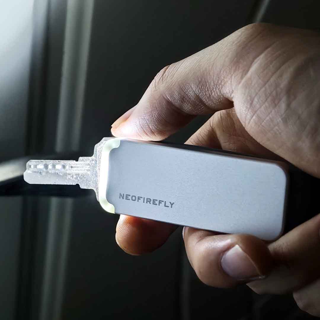 Key Organizer With Light, Find My + Find Hub