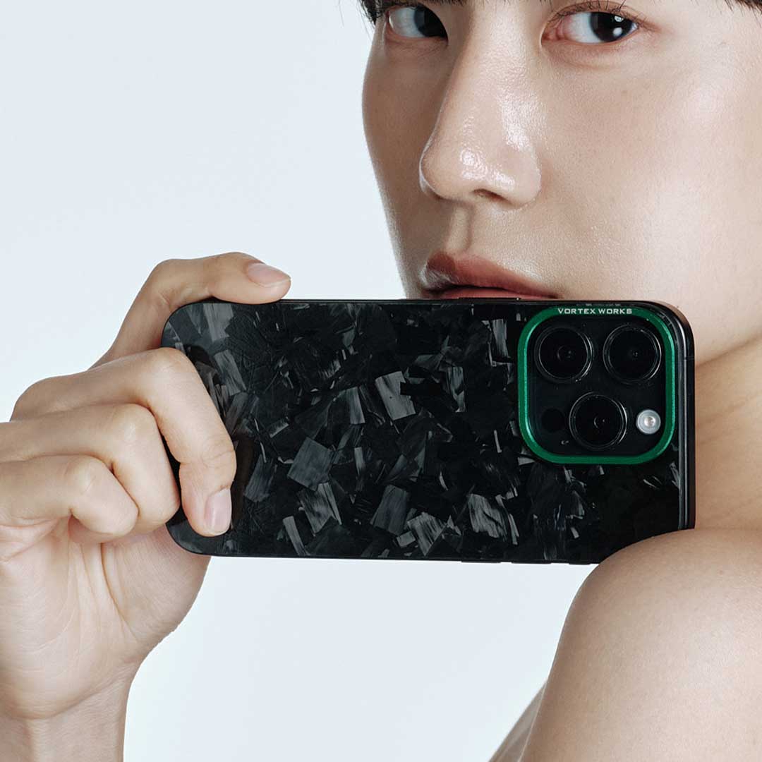 iPhone Style With Aerospace Carbon