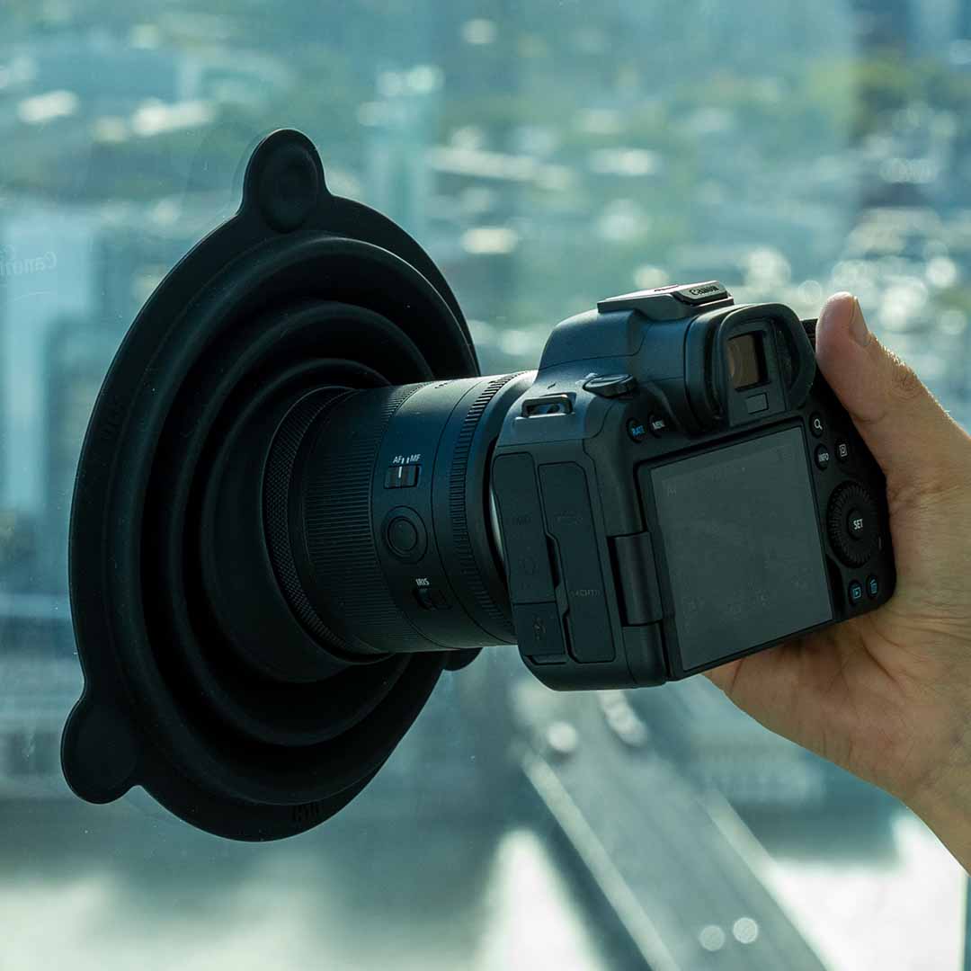 Hands-Free Lens Hood For Glare-Free Shots
