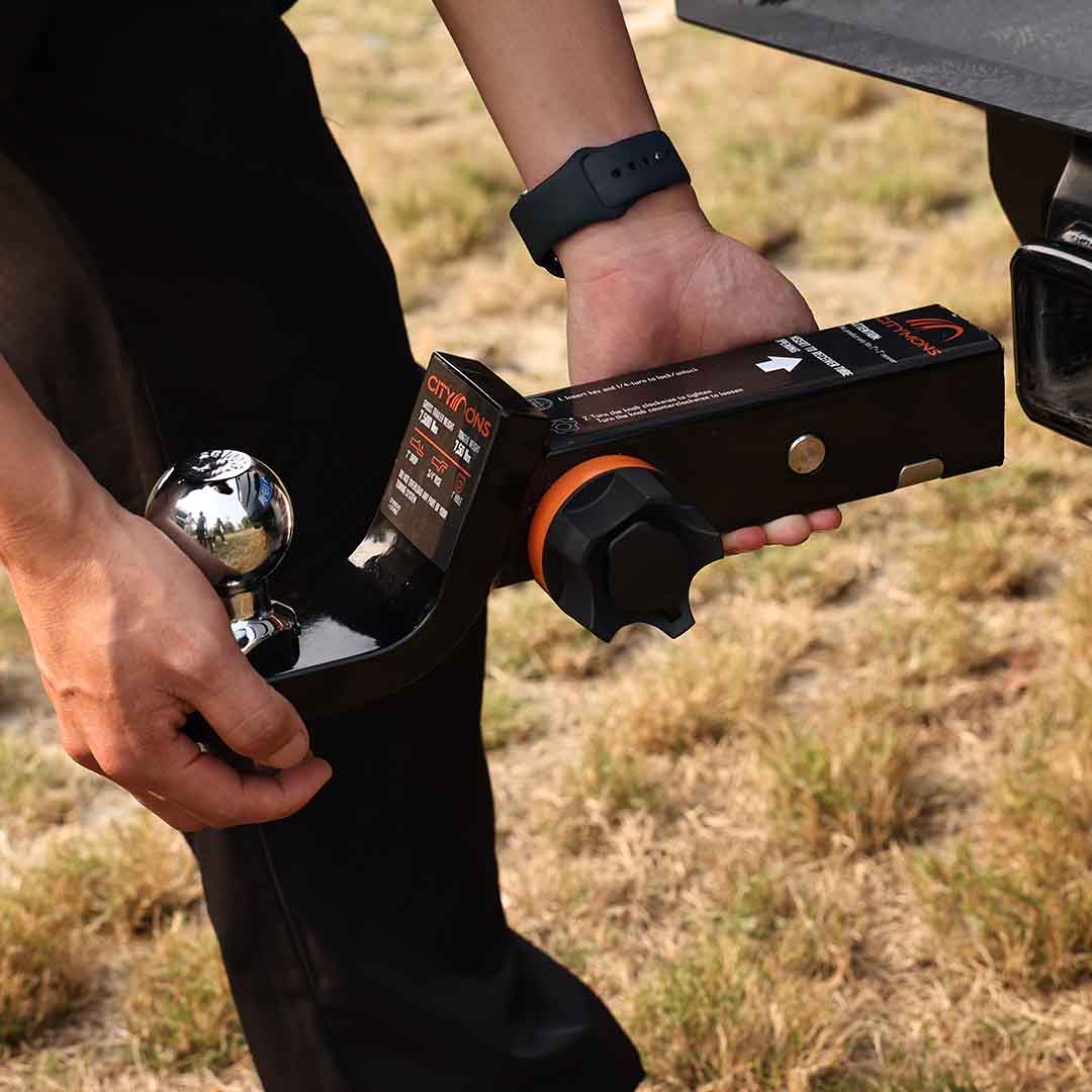 The World's Most User-Friendly Trailer Hitch