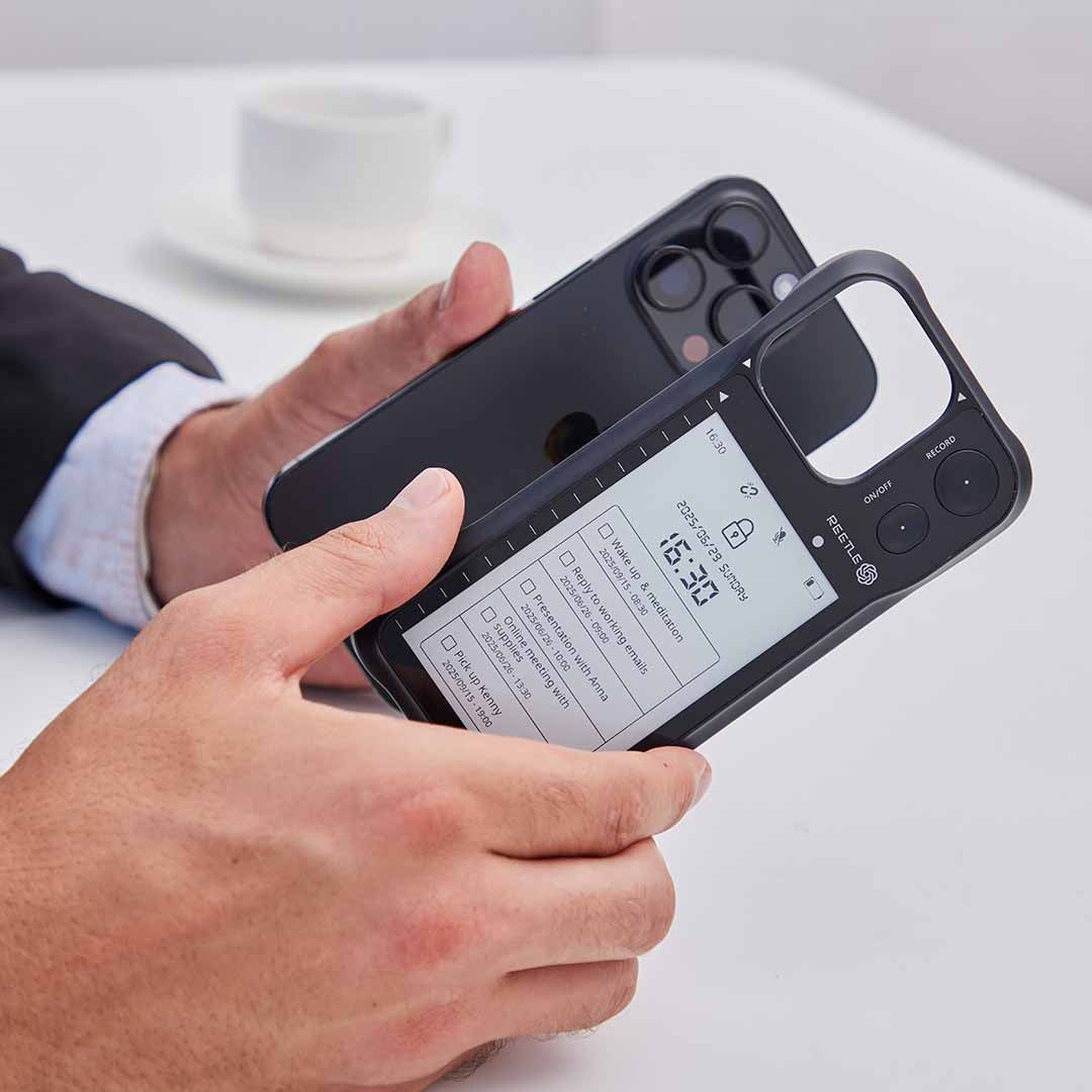 The AI E-Ink Hub For iPhone