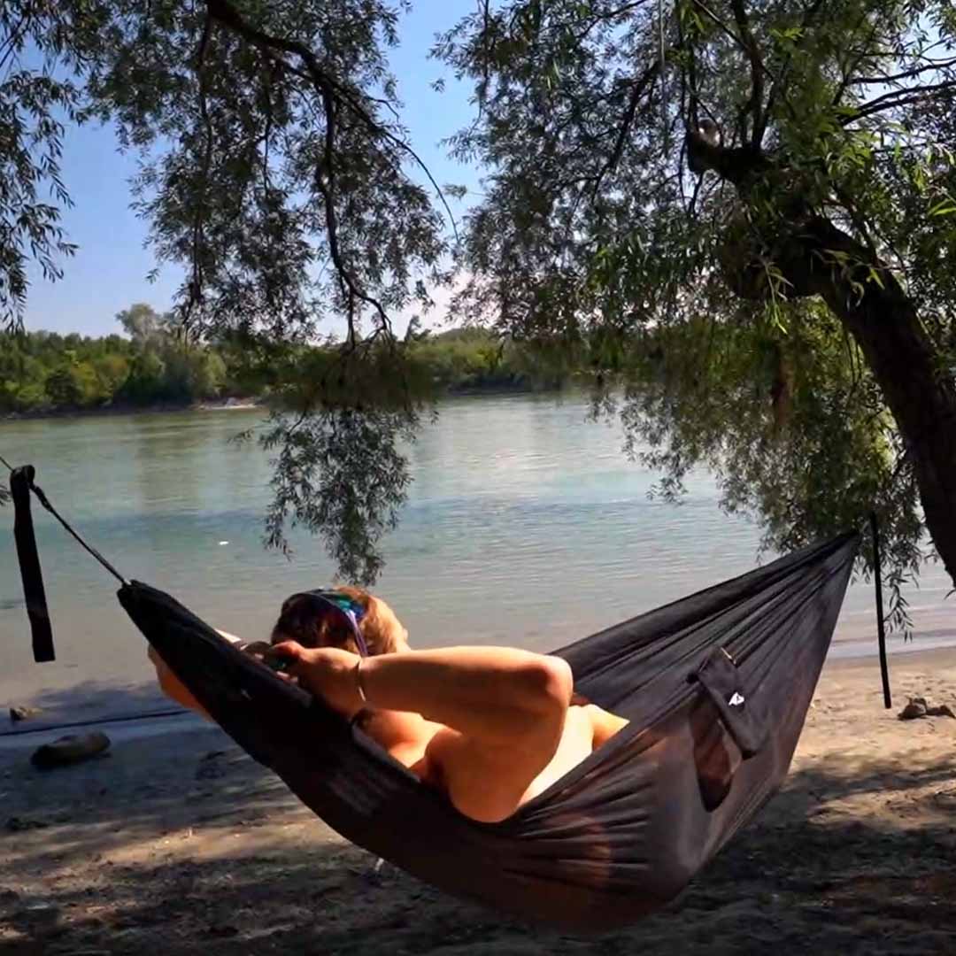 Almost Weightless Modular Hammock