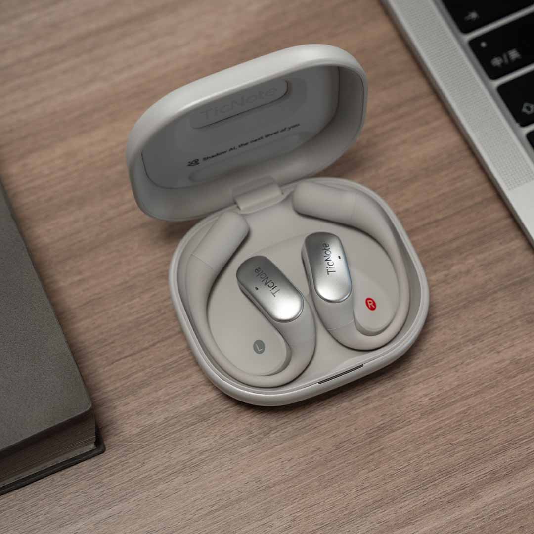 These 4G Earbuds Take Notes