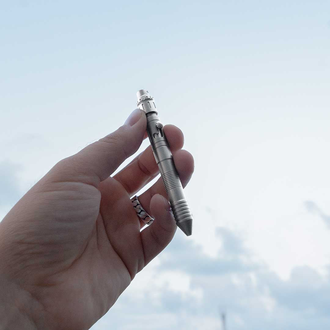 Titanium Quick-Release Mini Pen