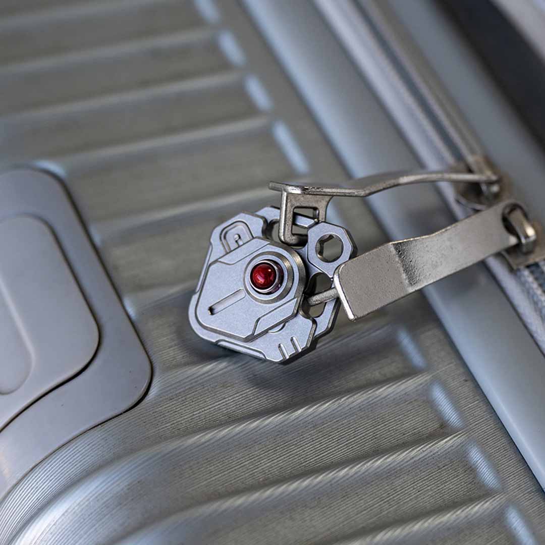 Triple-Level Lock For Zippers