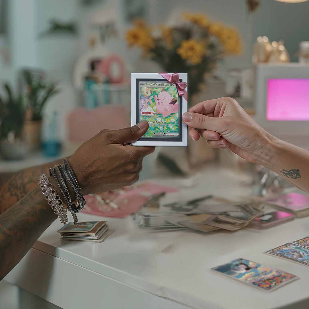 Magnetic Card Display That Grows With Your Collection