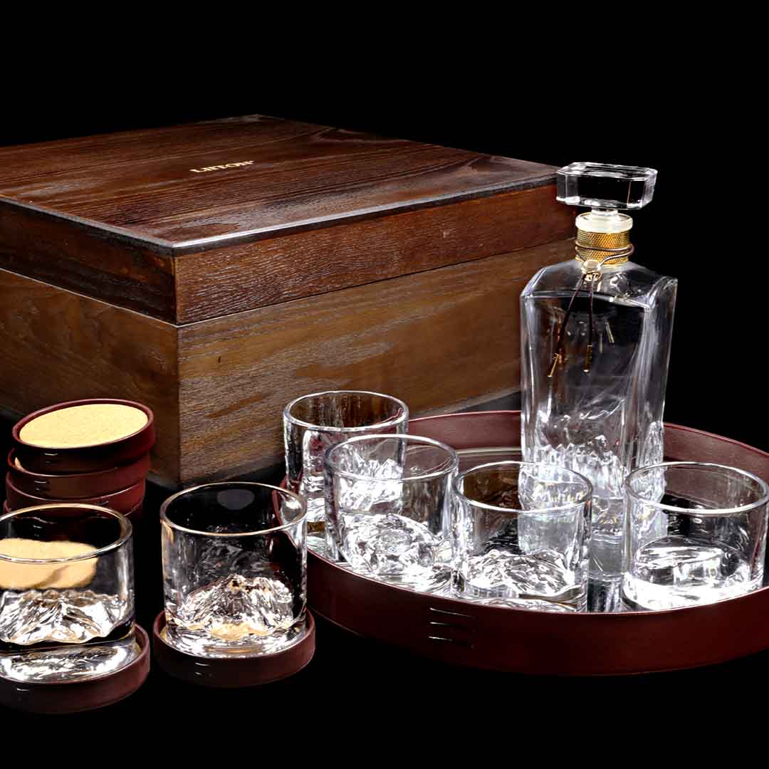 American Peaks Crystal Whiskey Set