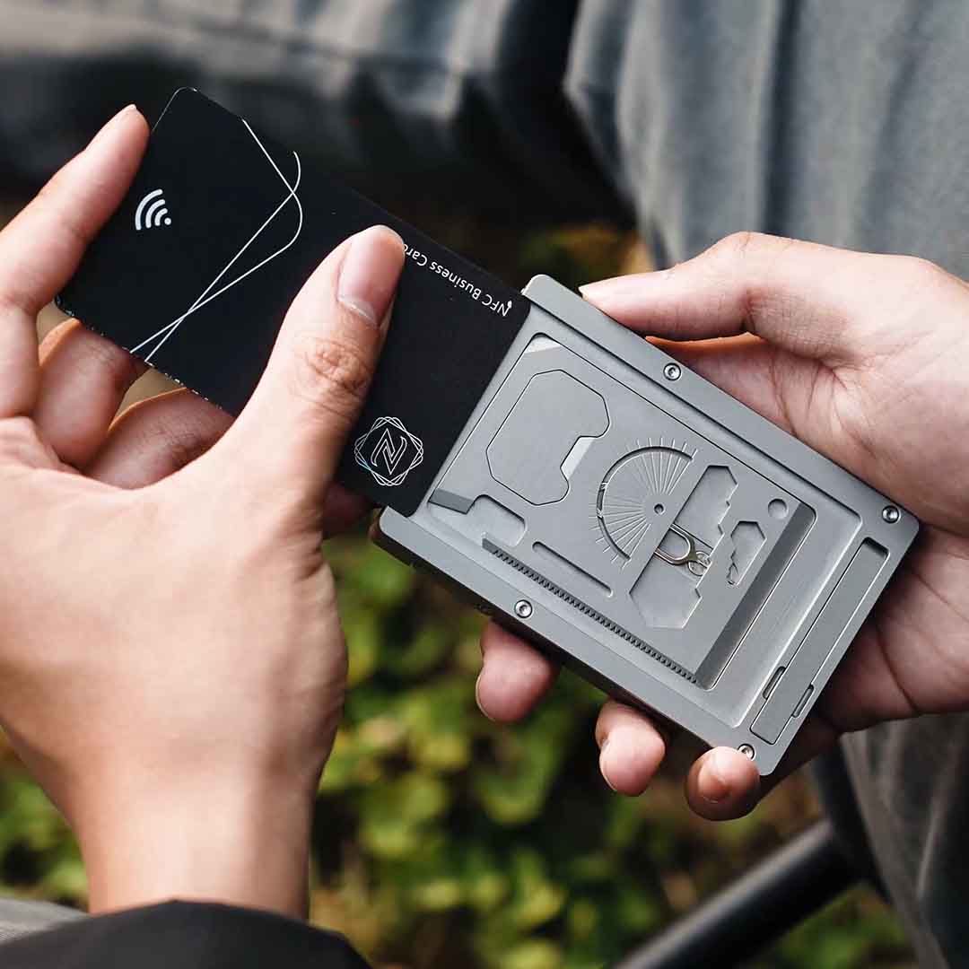 The Titanium Card Holder That Pops Cards