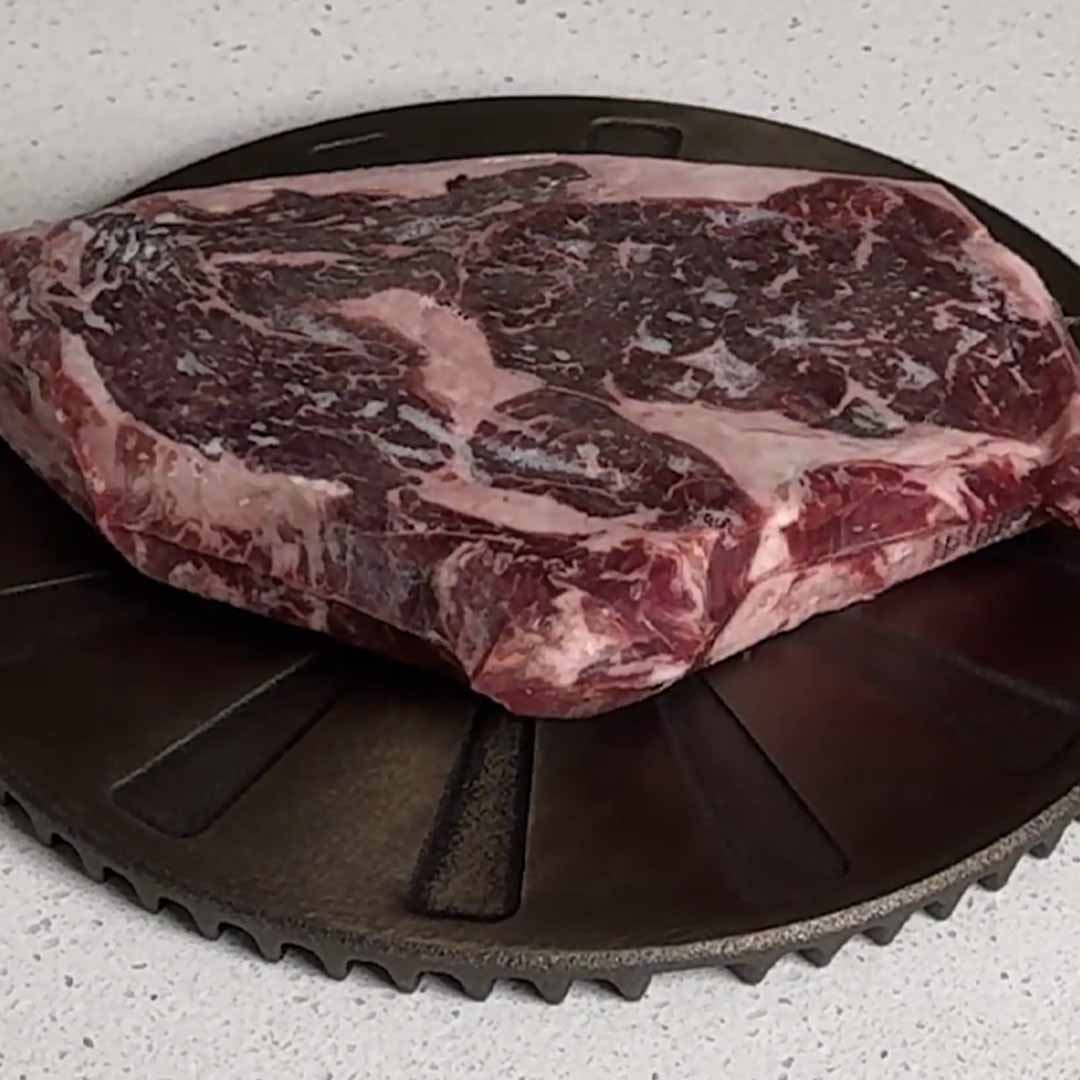Turn Your Pan Into A Grill