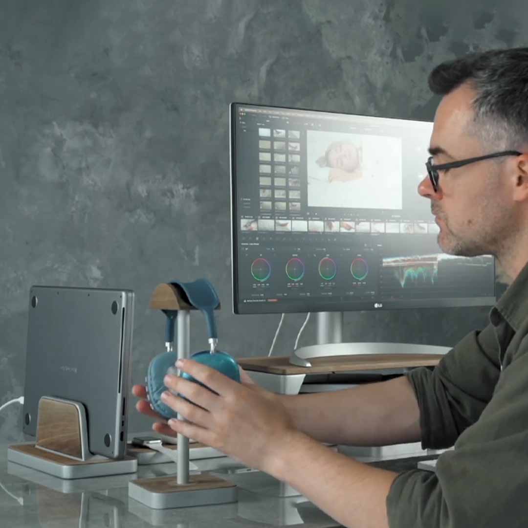 Your Desk, Finally Working Together