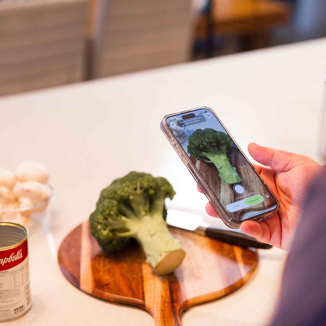 The Scale That Knows Your Food