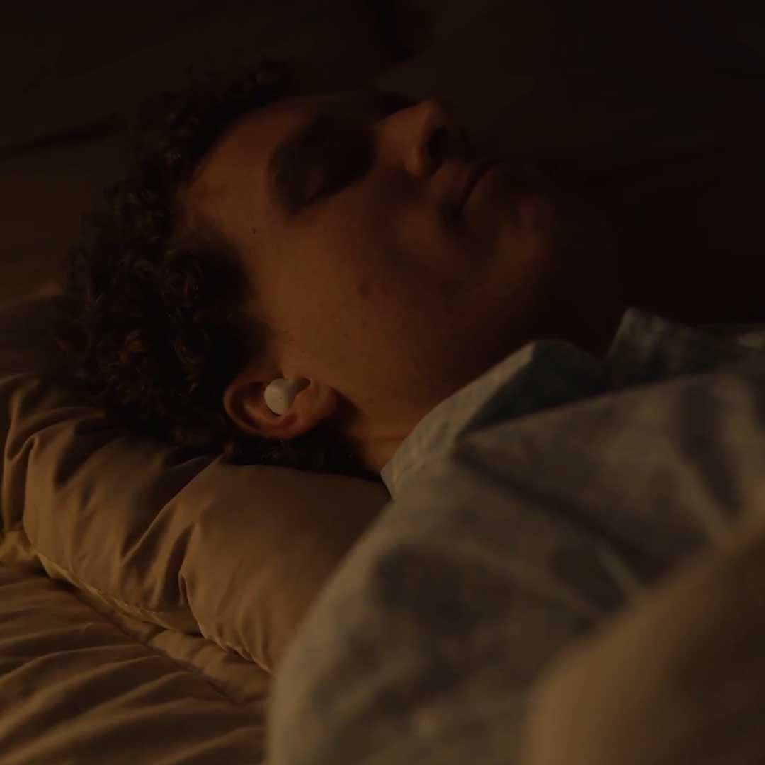 Stand-Alone Earplugs With Binaural Beats