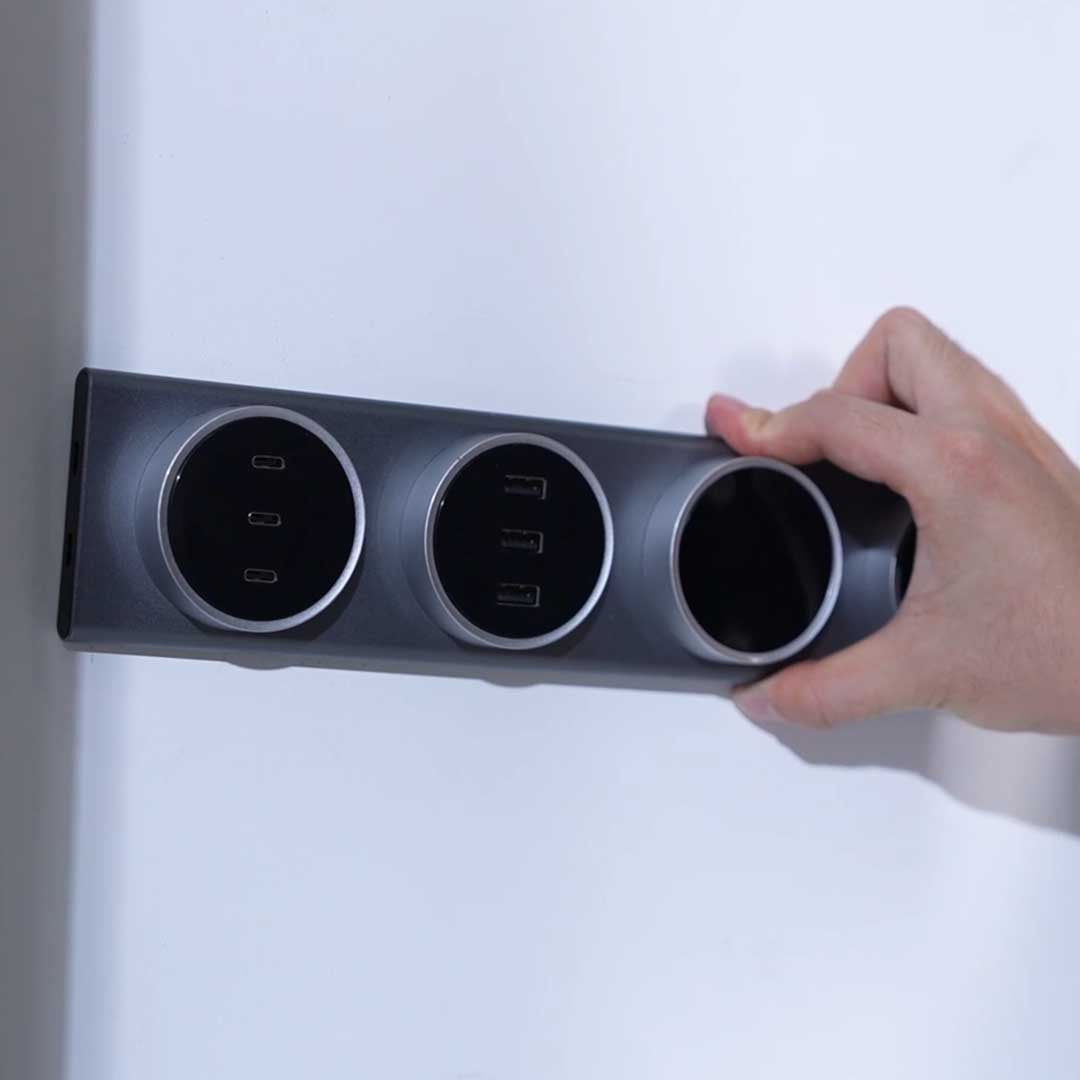 The Modular Hub That Clicks Into Place