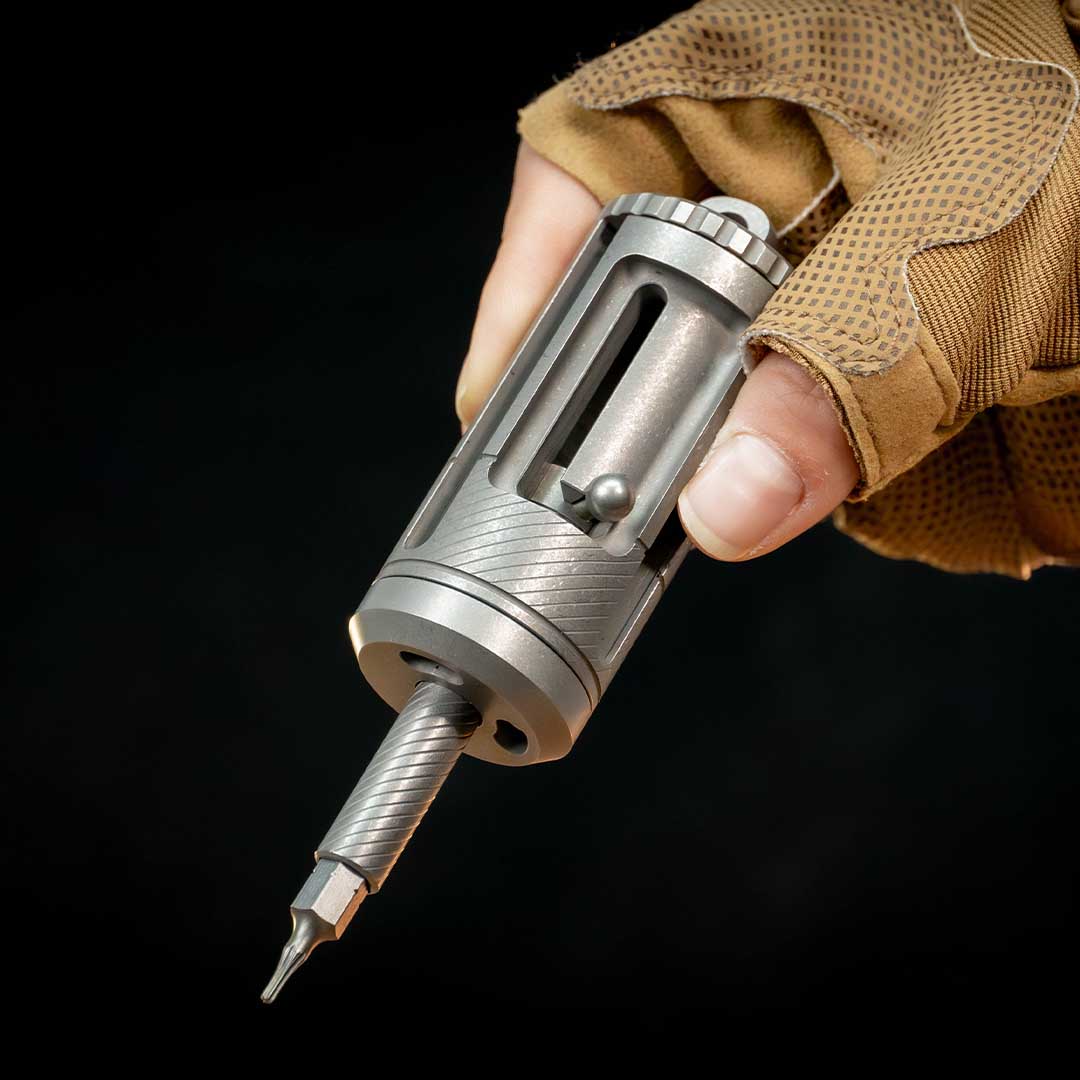 Revolver-Style 10-Bit Titanium Driver