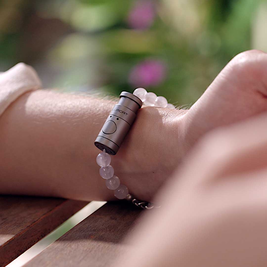 7.4g Wearable AI Translator