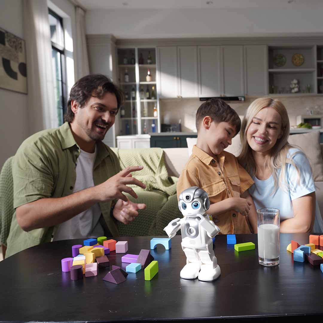 A Humanoid Robot For Curious Minds