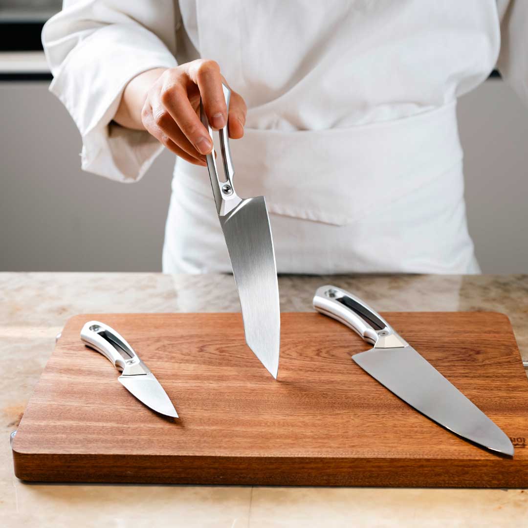 World's First M390 CNC Handle Knife