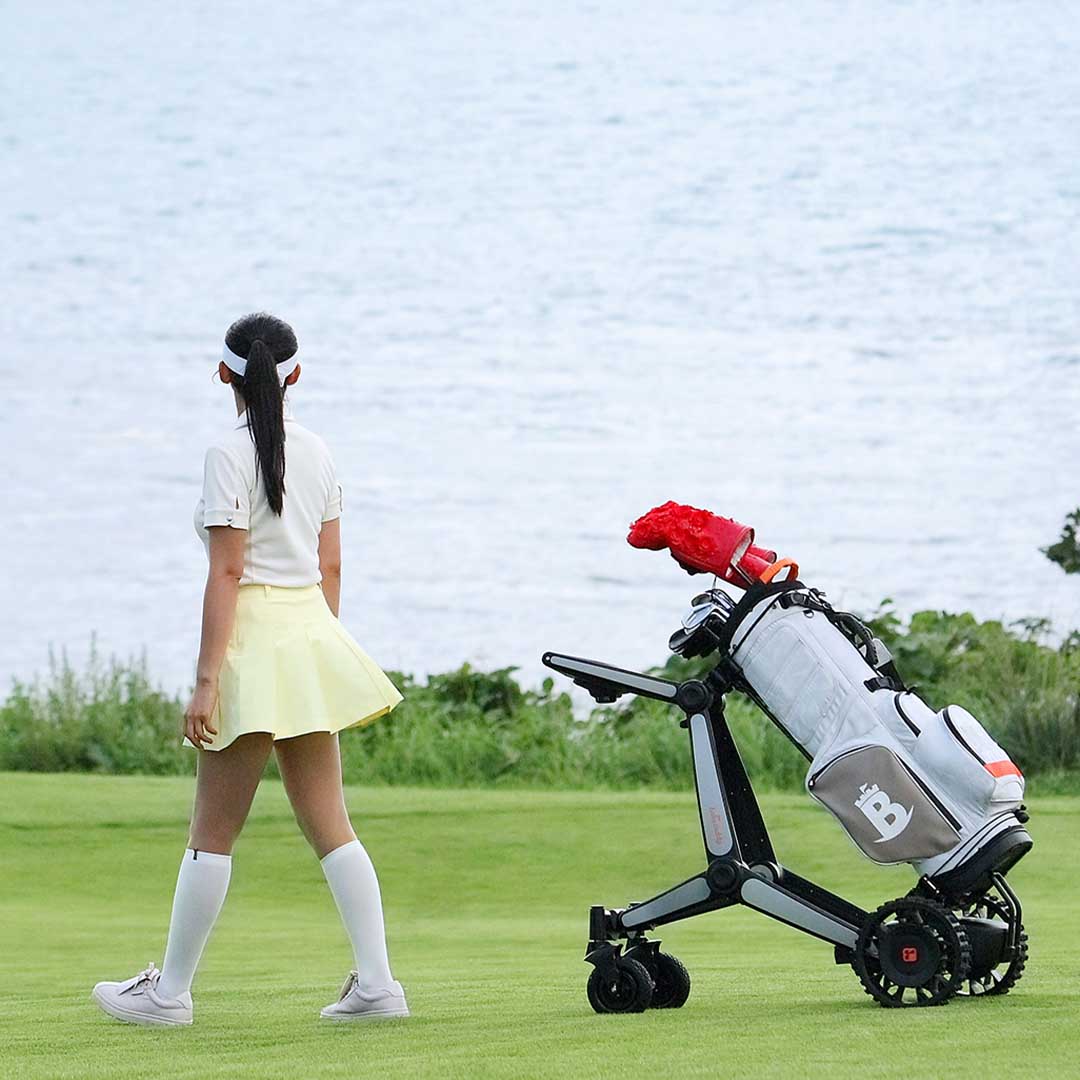 The Robot Caddy With AI Shot Advice