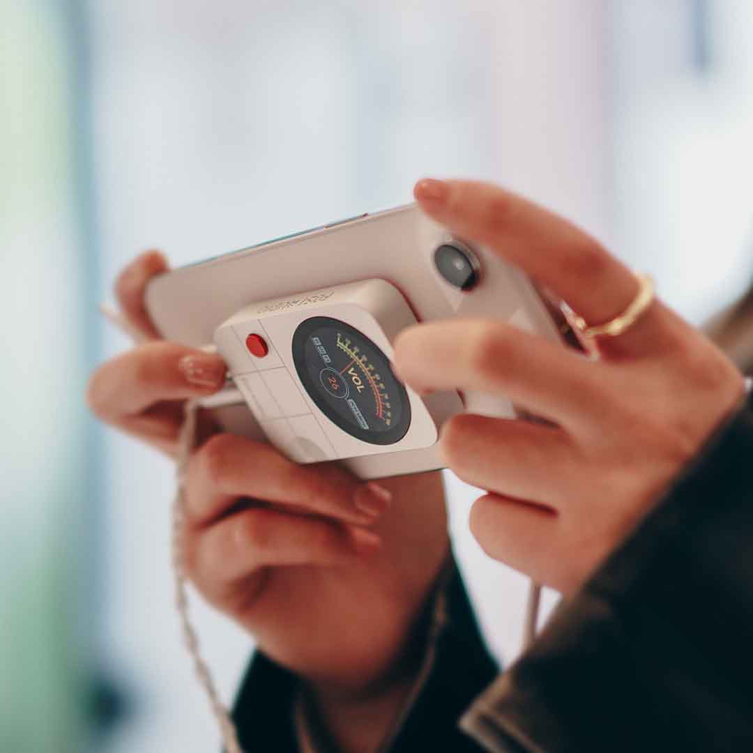 Magnetic Hi-Fi DAC/Amp With Rear Display