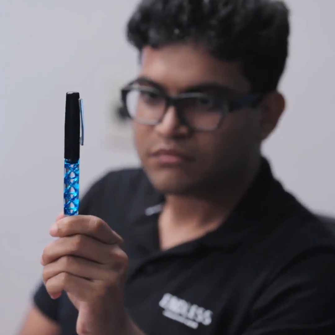 Fountain Writing With Visible Flow