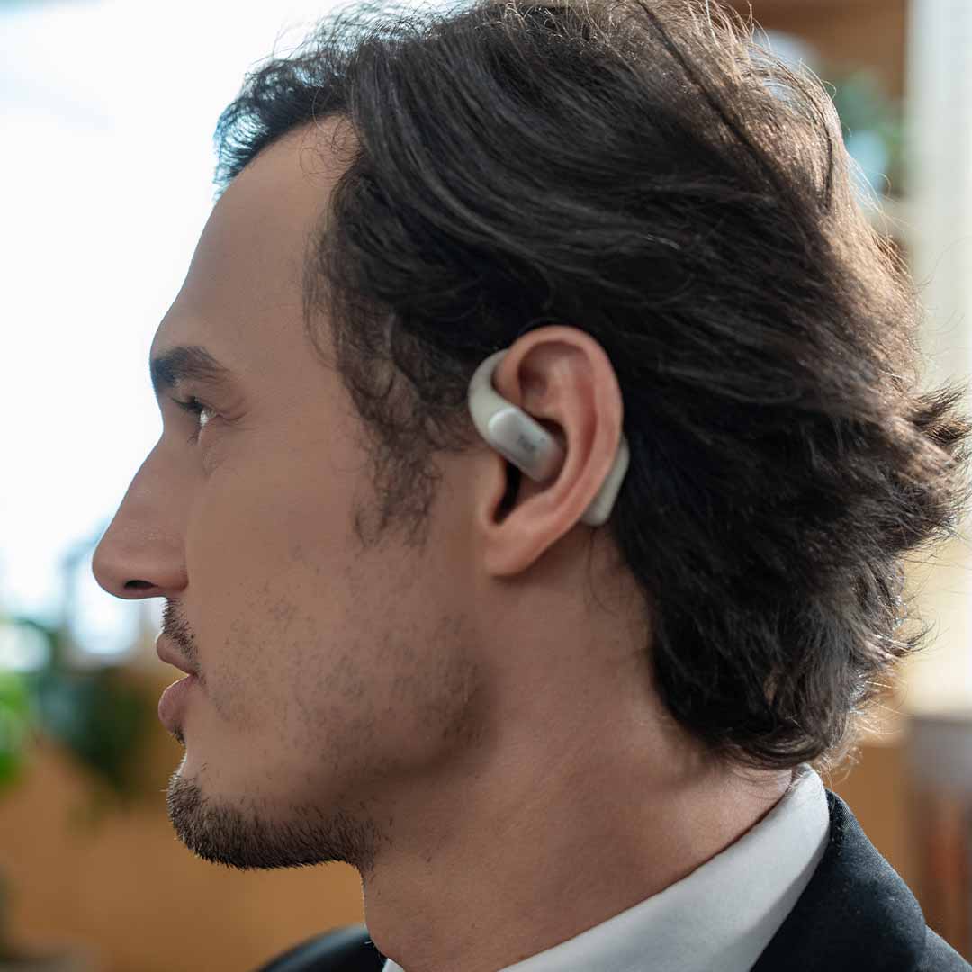 These 4G Earbuds Take Notes