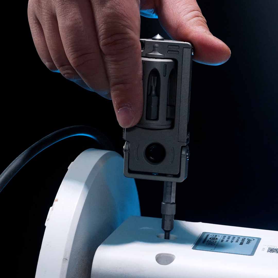 Titanium Ratchet With 5-Bit Revolver