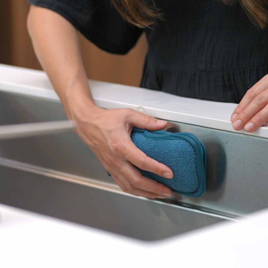 The Magnetic, Self-Soaping Sponge