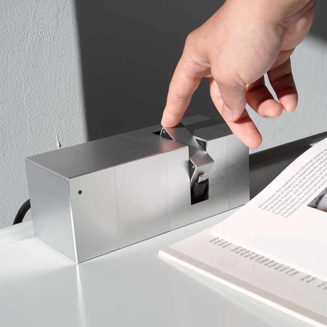 Modular Desktop Charger With 165W Power