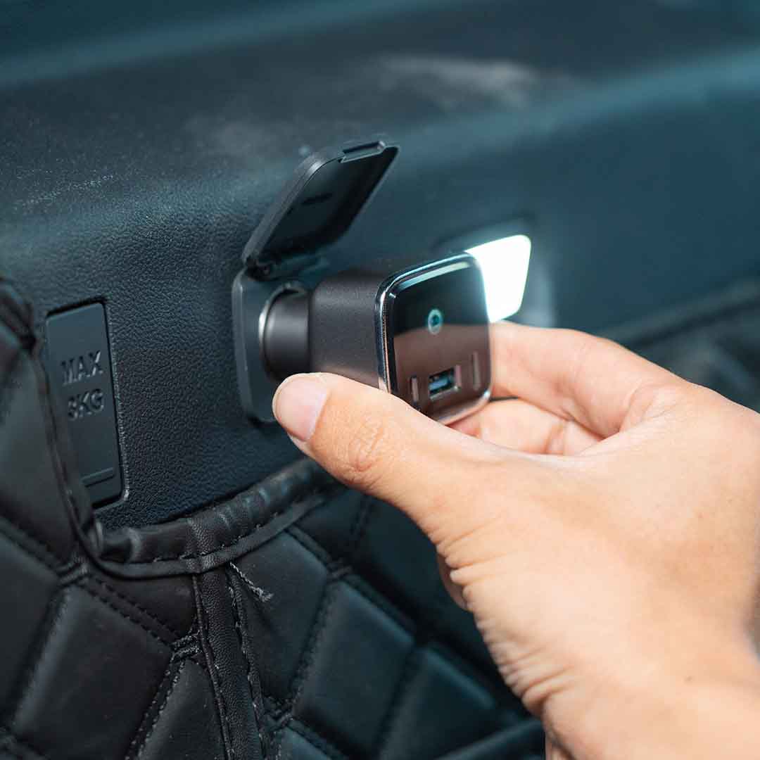 Car Charger With Dual-System Tracking