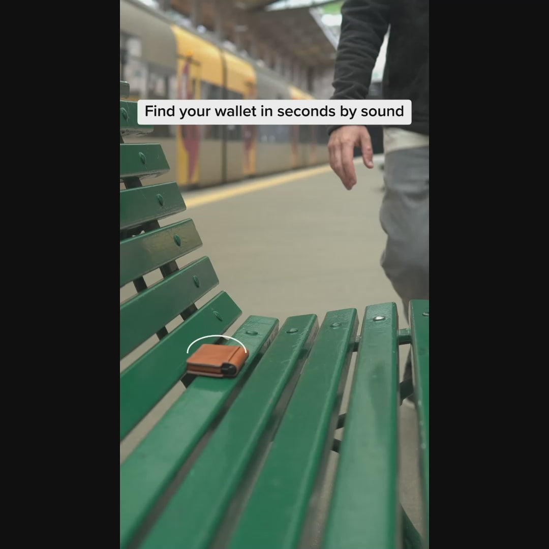 Ultra-Slim Tracking Card Using Apple's Find My Network