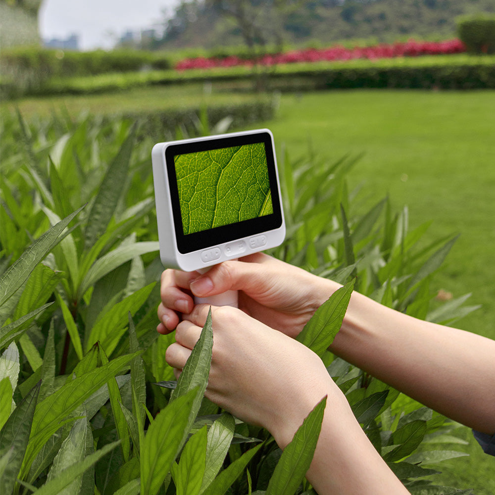 Darwin M2 - Professional-Grade Digital Microscope with 1600X Zoom