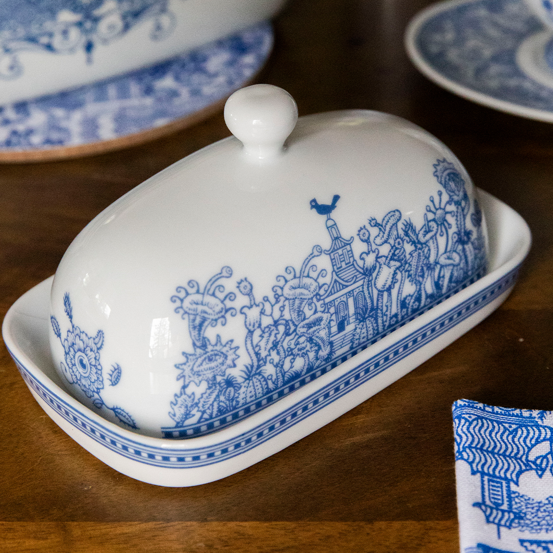Craft Tableware With Menacing Plants