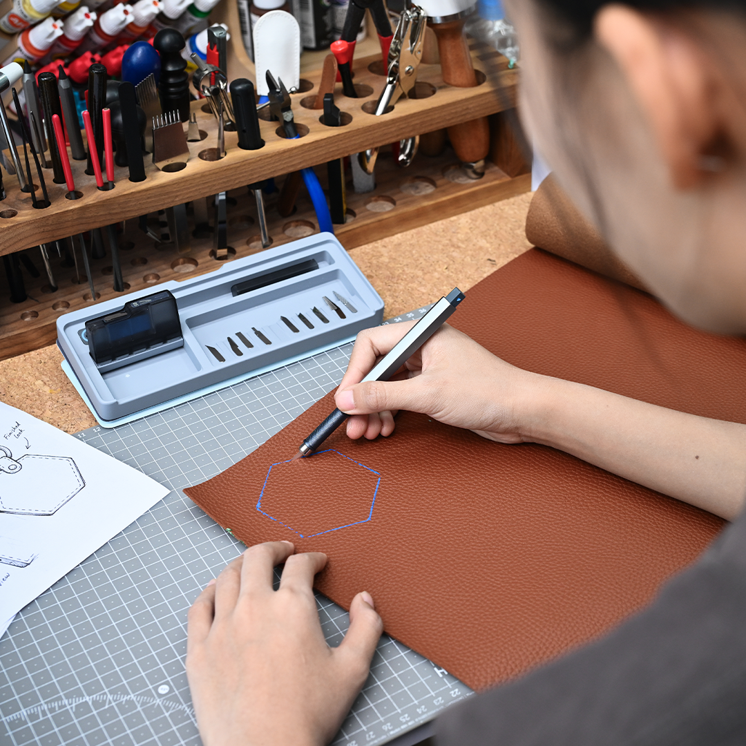 One-Press Hobby Knife Workspace