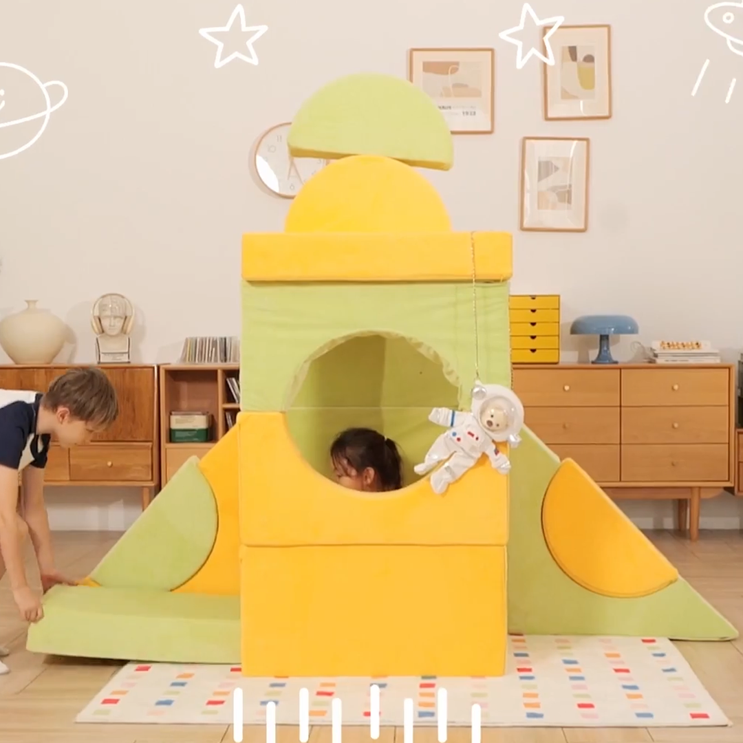 The Only Magnetic Play Couch 🛋