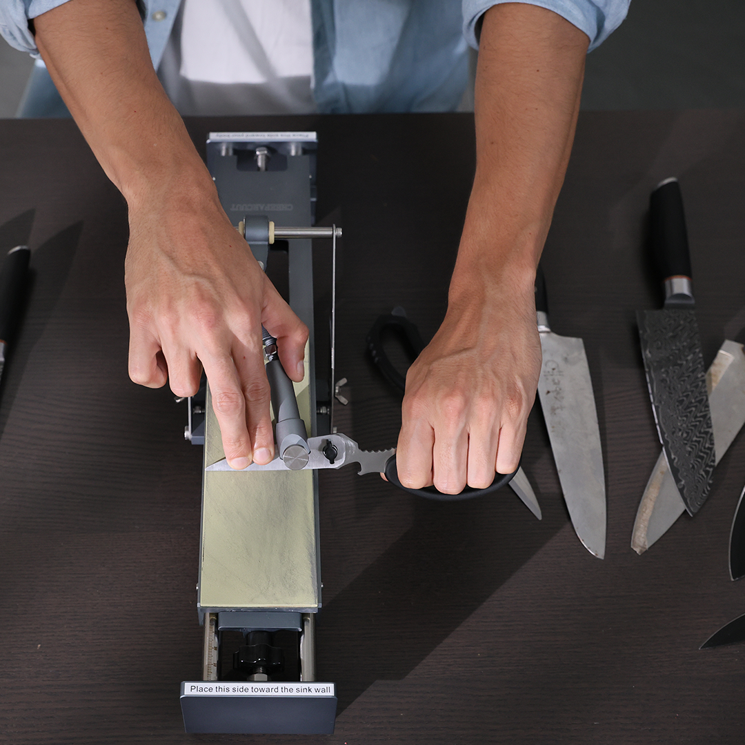 Sharpen Knives Like a Pro at Home
