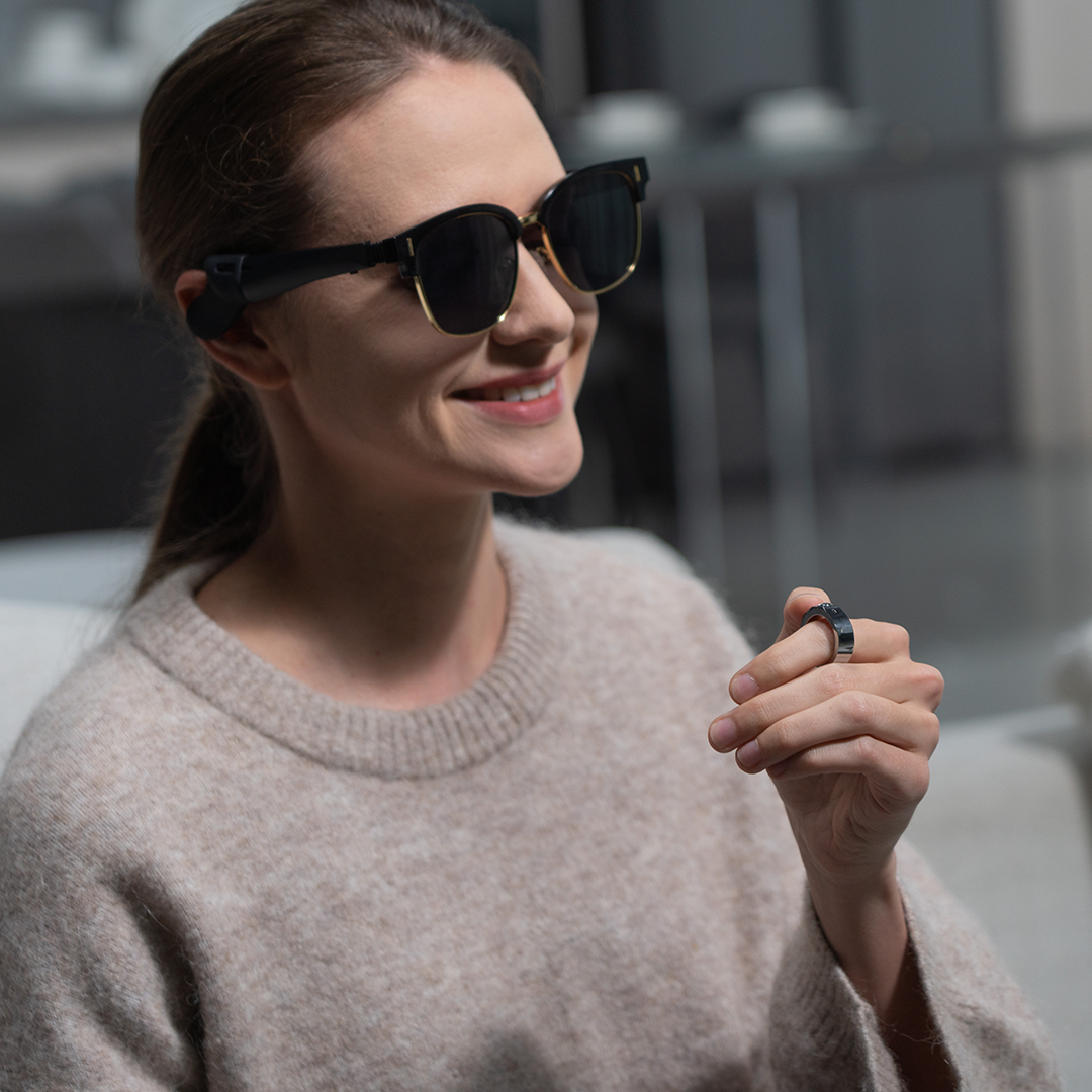 Tech Meets Fashion: The Ring That Controls Your Digital World