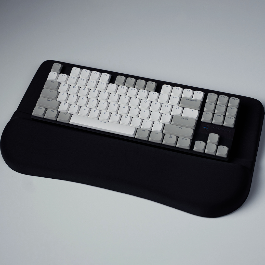 VR-Ready Keyboard PC For Work Anywhere