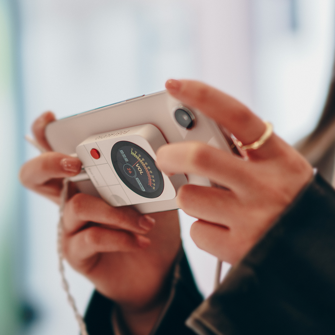 Magnetic Hi-Fi DAC/Amp With Rear Display