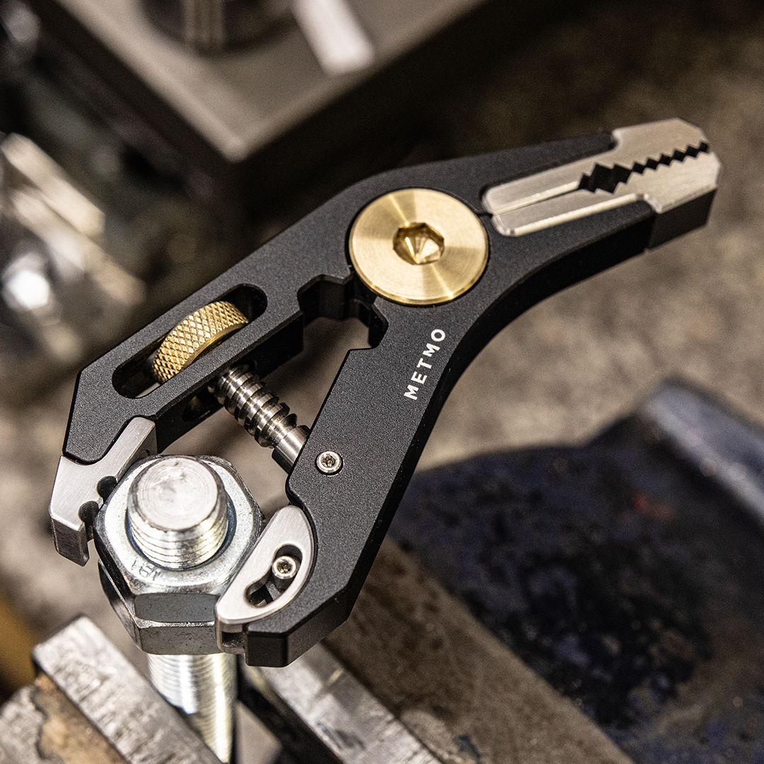 5-in-1 Pocket Clamp With Adaptive Jaws