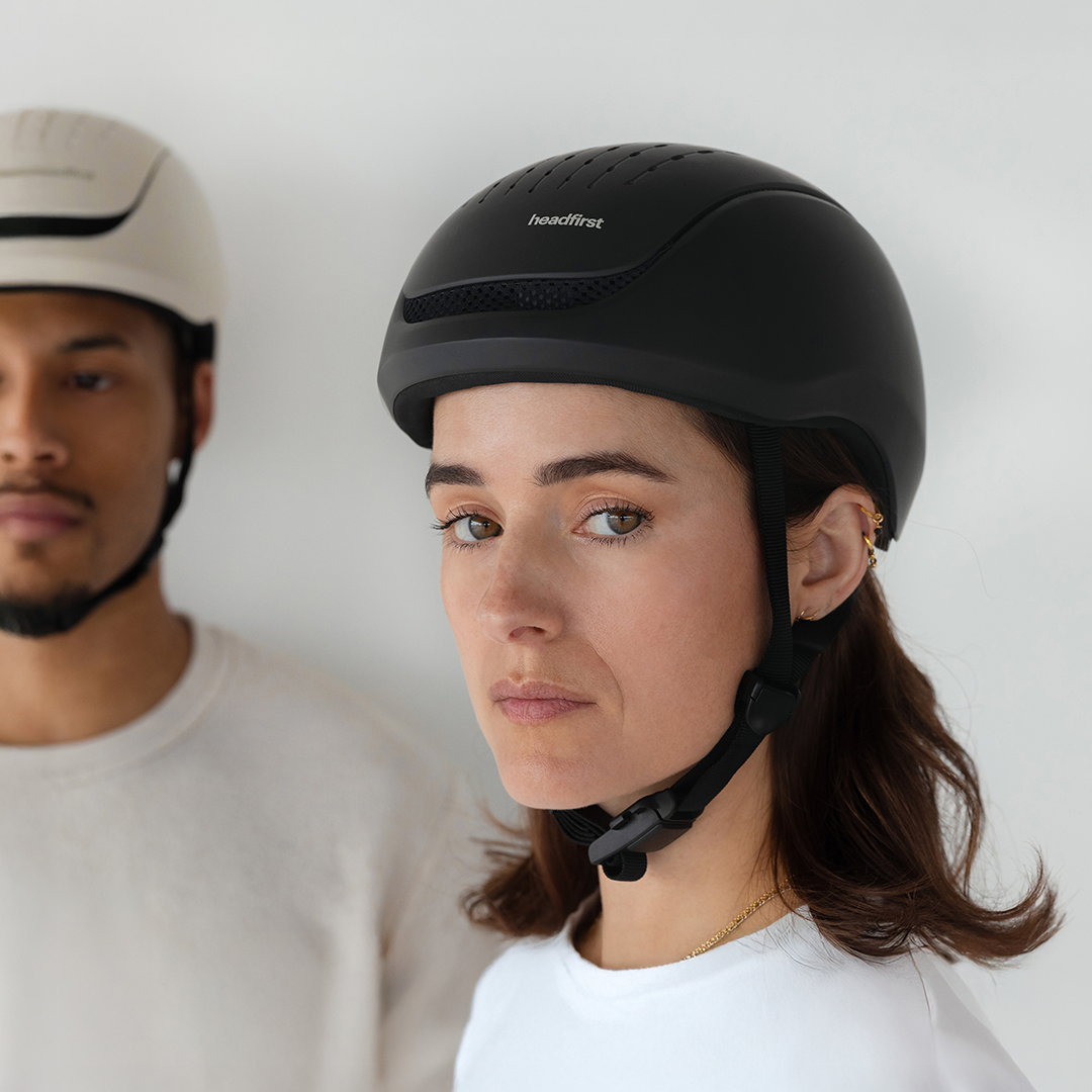 The Adjustable Helmet With Smart Brake Light Tech